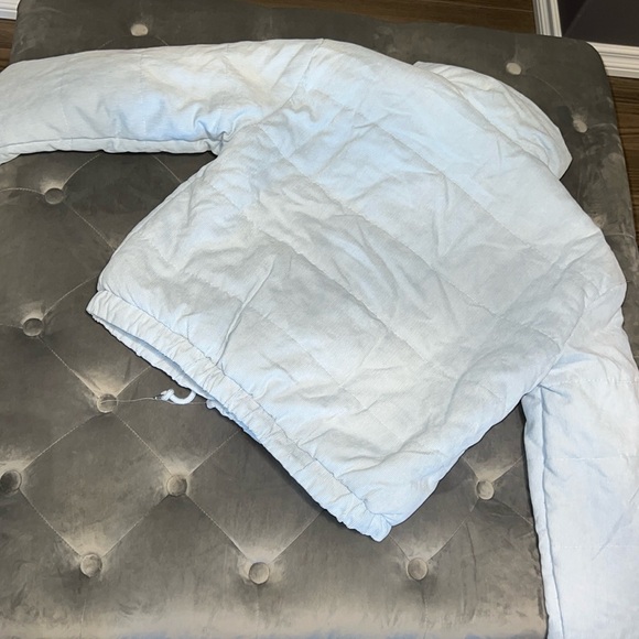 Baby blue puffer - Picture 3 of 3